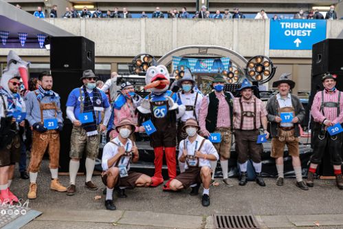 Les participants au concours costumé